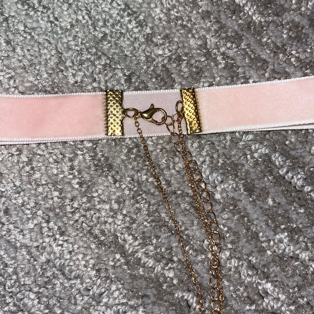 Velvet choker Pearl necklace - Picture 4 of 5